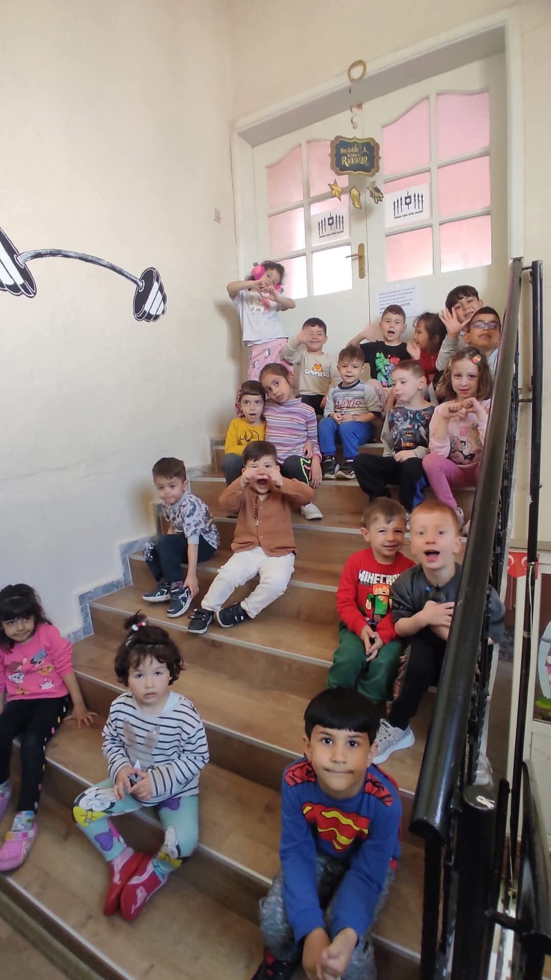 Uşak Yaz ve Okulu  Gençlik Üssü Gençlik Kampı Kuran Kursu Aktivite ve Etkinlikler Kurslar Eğitim Mer